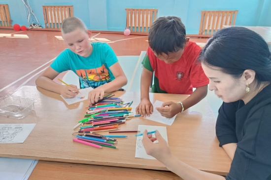 24.06. «Заң және тәртіп» күні. Лагерьдегі бұл күн «Заң және тәртіп» ұранымен өтті. Балалармен «Заңды білу – заман талабы» тақырыбында танымдық әңгіме жүргізілді. Әңгіме барысында балалар заңдарды білудің маңыздылығы, құқықтар мен міндеттер туралы мағлұмат